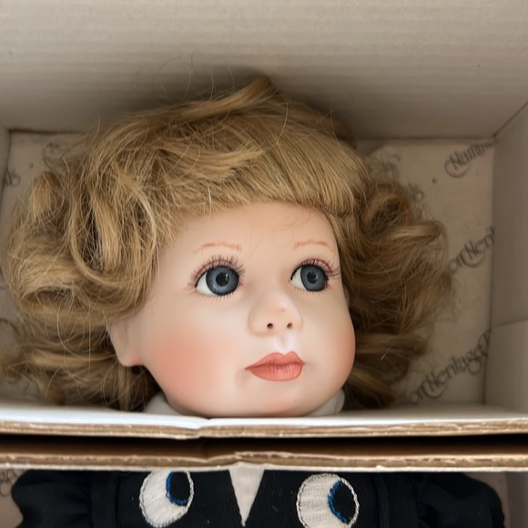 Bets van Boxel 'Becky' Doll - Picture 5 of 7